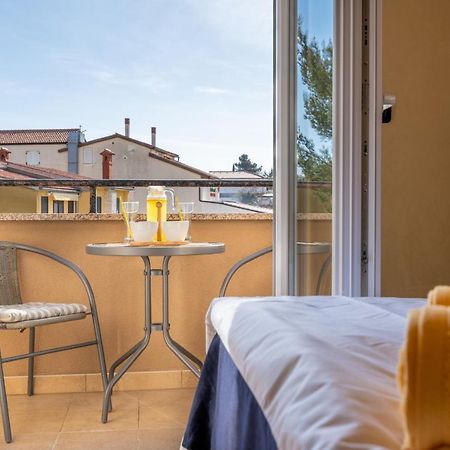 Penthouse Gea Apartment Premantura Bagian luar foto