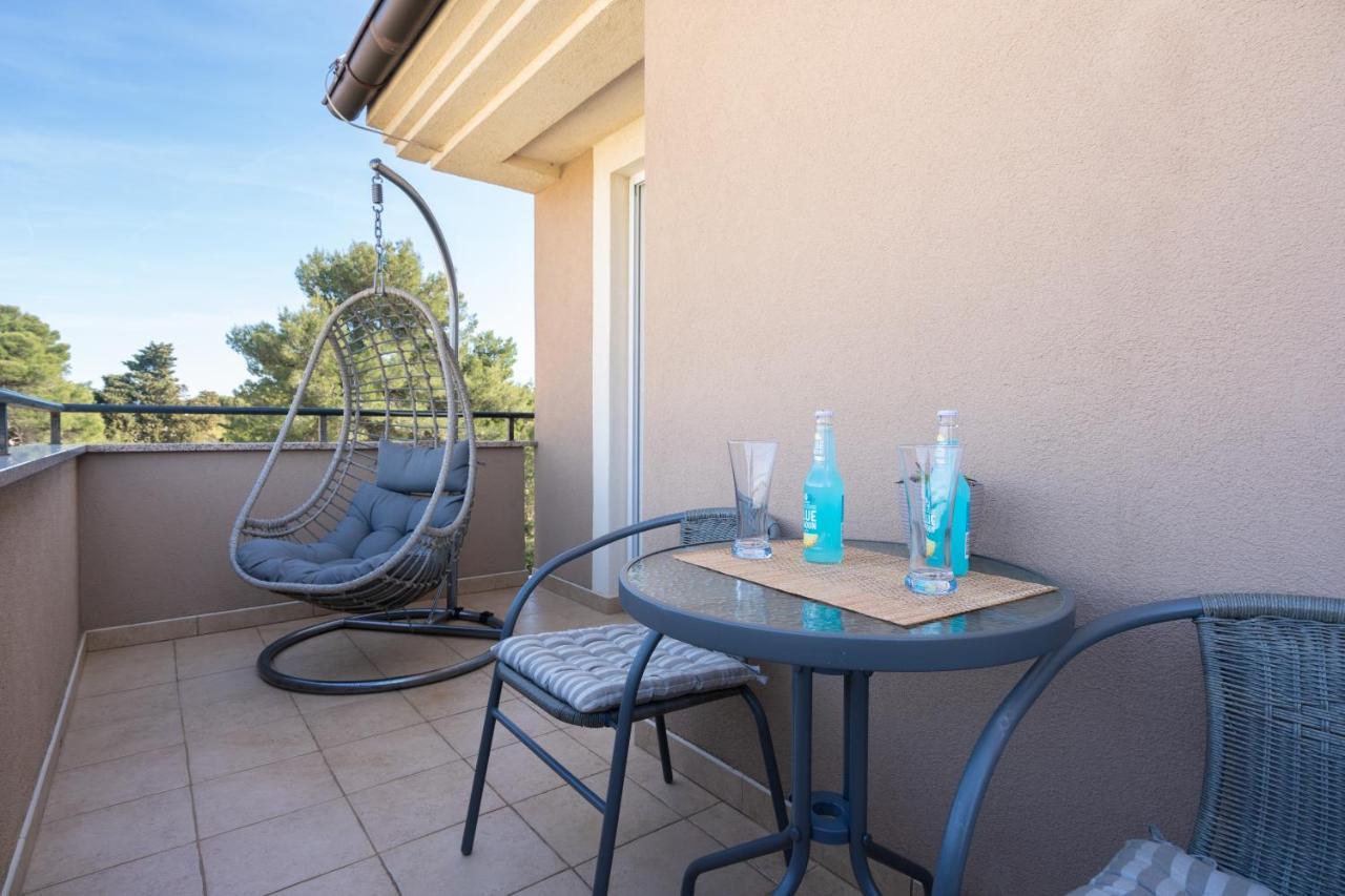Penthouse Gea Apartment Premantura Bagian luar foto
