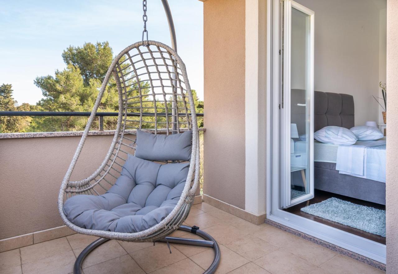 Penthouse Gea Apartment Premantura Bagian luar foto