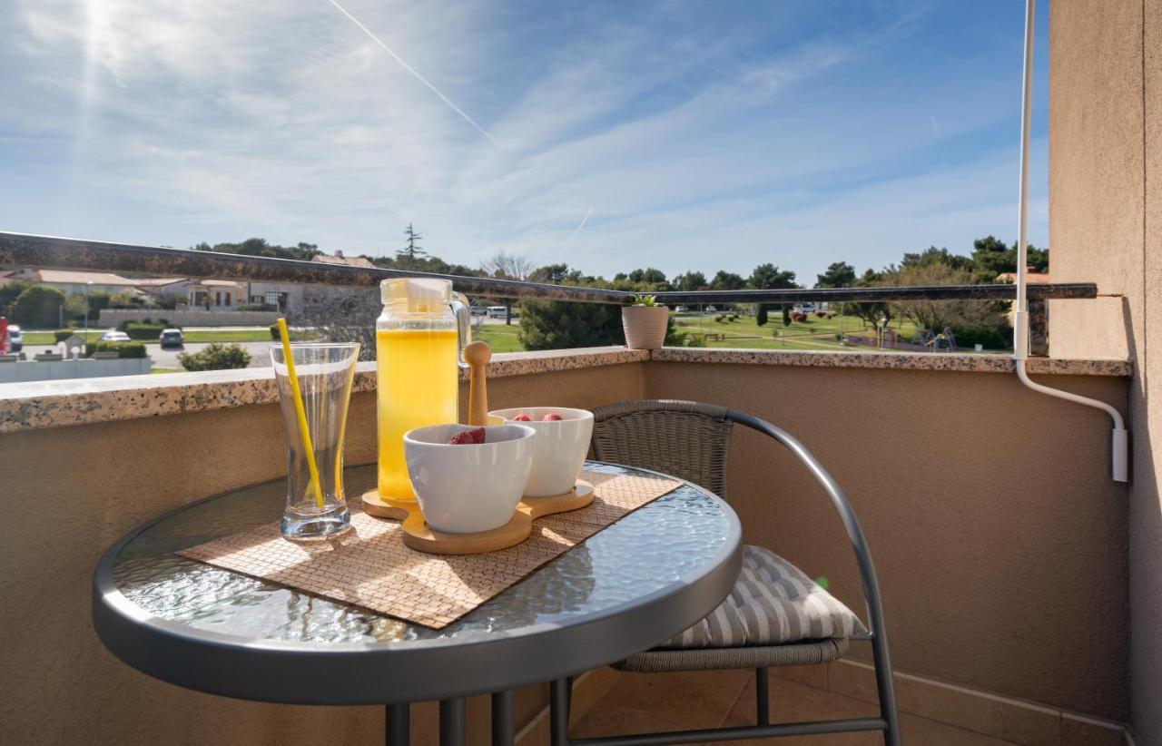 Penthouse Gea Apartment Premantura Bagian luar foto