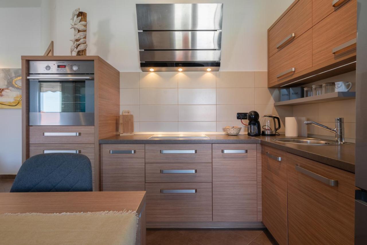Penthouse Gea Apartment Premantura Bagian luar foto