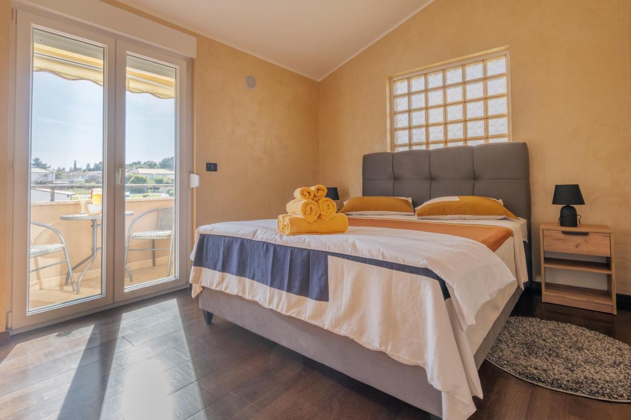 Penthouse Gea Apartment Premantura Bagian luar foto