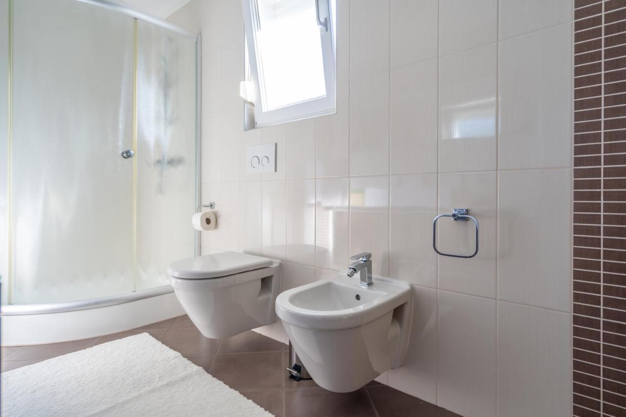 Penthouse Gea Apartment Premantura Bagian luar foto